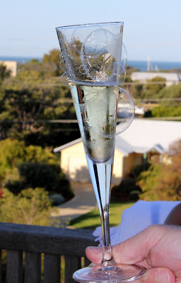 A+glass+of+bubbles.jpg